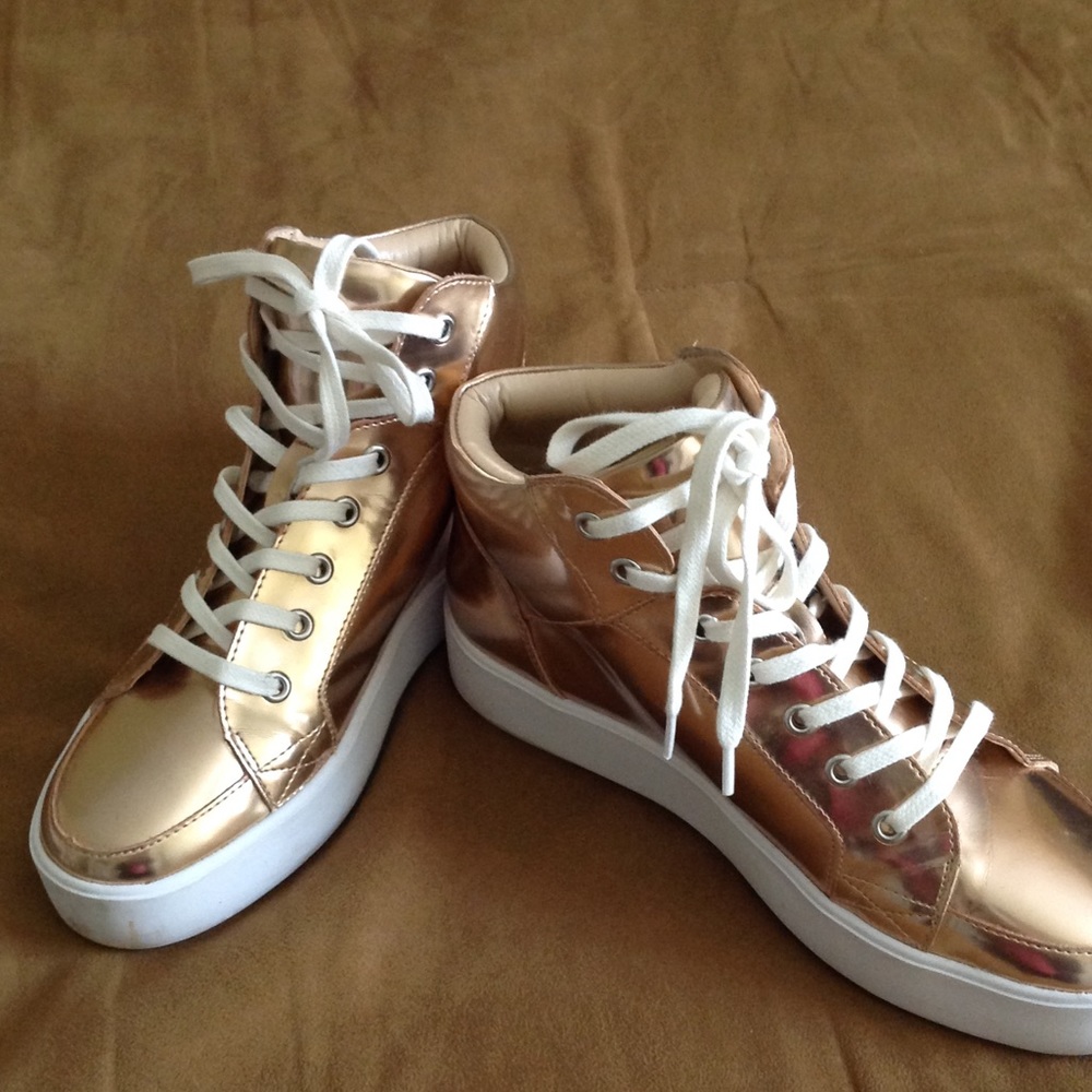 Sneakers - Picture 2 of 2
